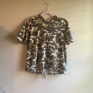 Juniors L/ Women’s S/M Lazy Sundays hoodie shirt in camo